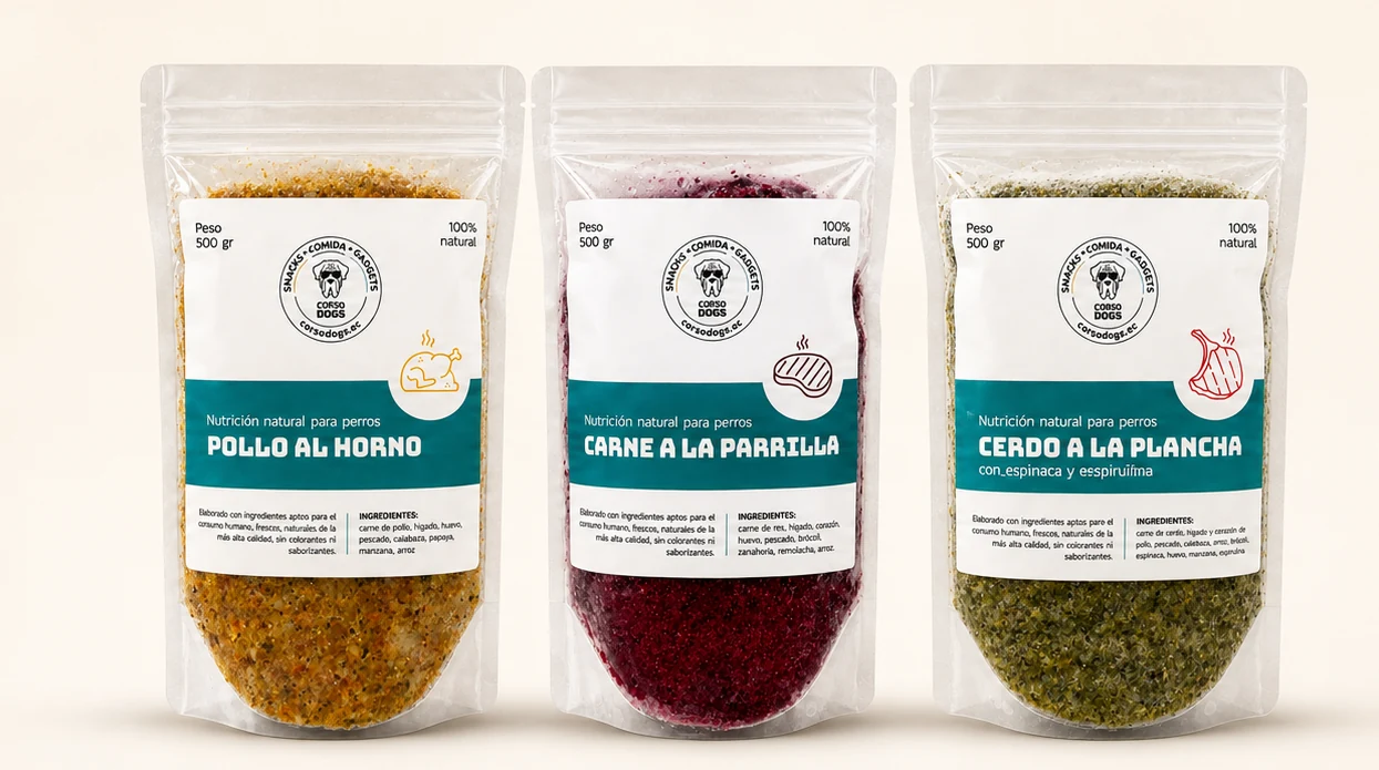 Los tres packs de 500 g de CorsoDogs: Pollo al horno, Carne a la parrilla y Cerdo a la plancha